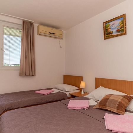 Apartment Knezevic Petrovac ภายนอก รูปภาพ