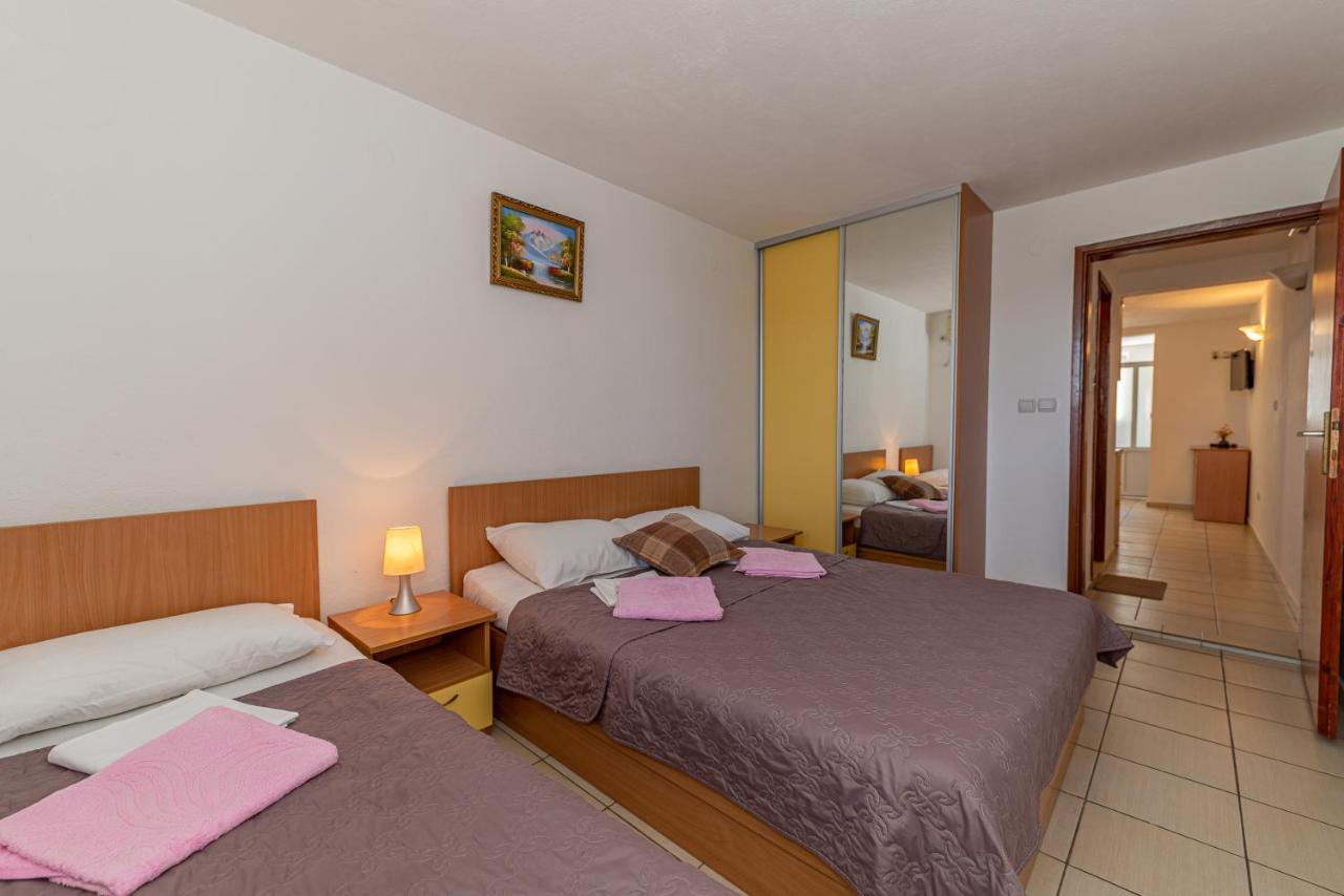 Apartment Knezevic Petrovac ภายนอก รูปภาพ