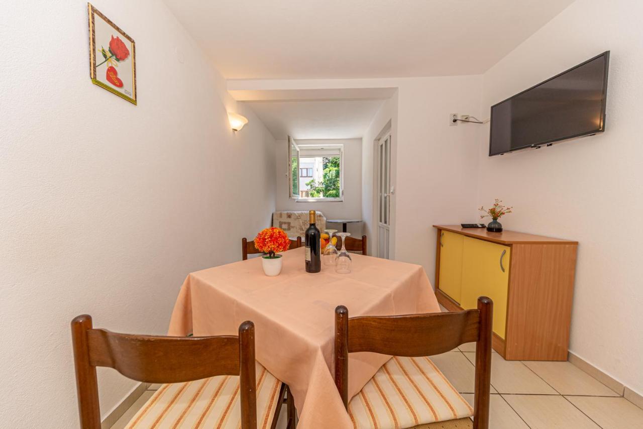 Apartment Knezevic Petrovac ภายนอก รูปภาพ