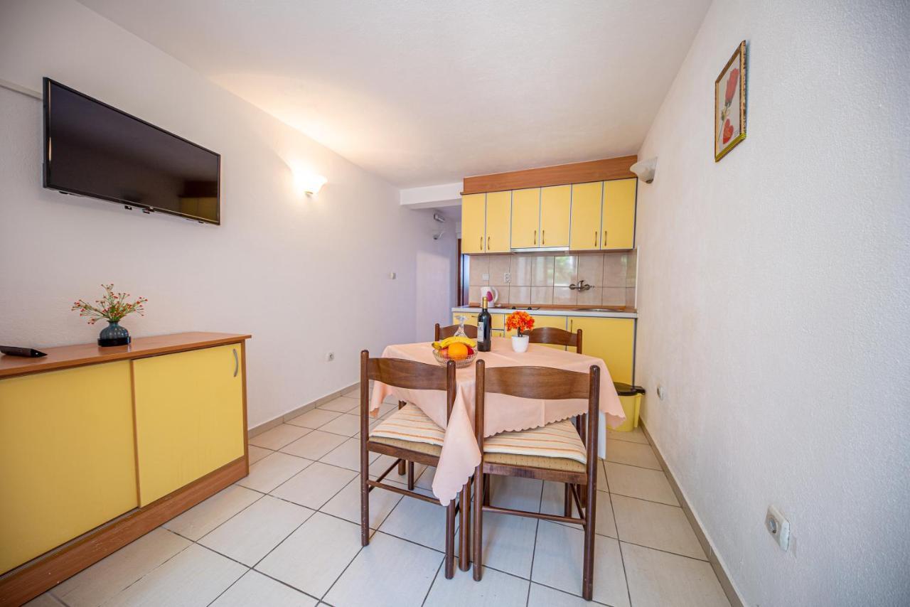 Apartment Knezevic Petrovac ภายนอก รูปภาพ