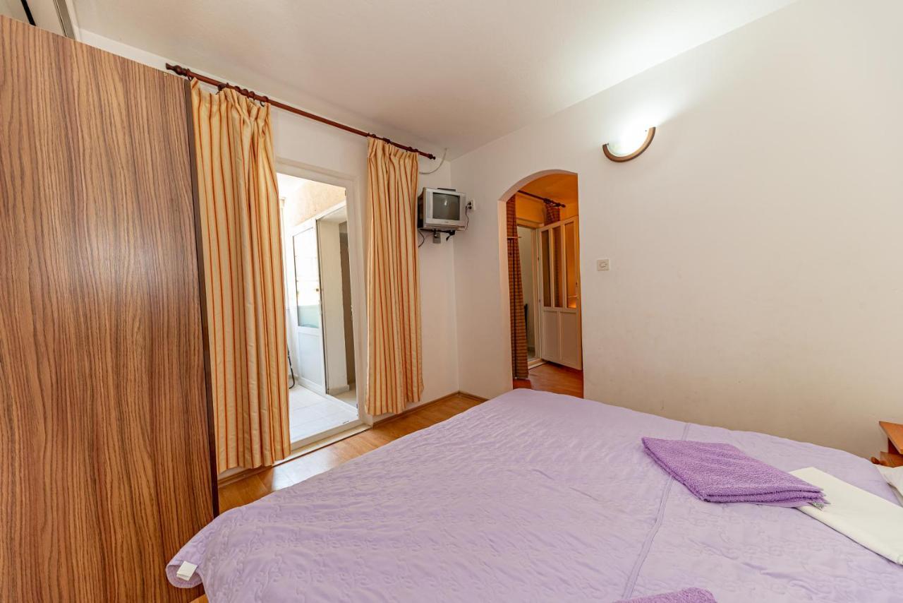 Apartment Knezevic Petrovac ภายนอก รูปภาพ