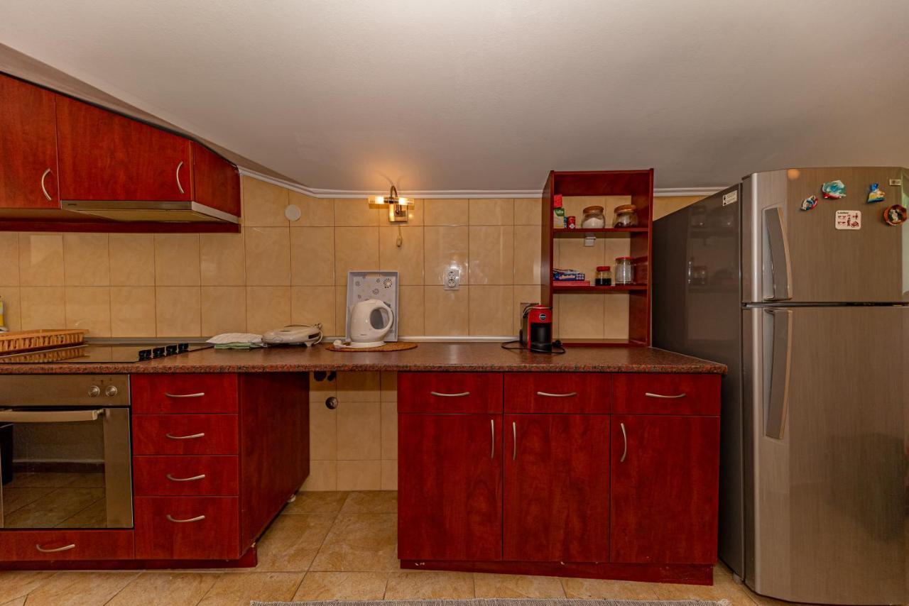 Apartment Knezevic Petrovac ภายนอก รูปภาพ