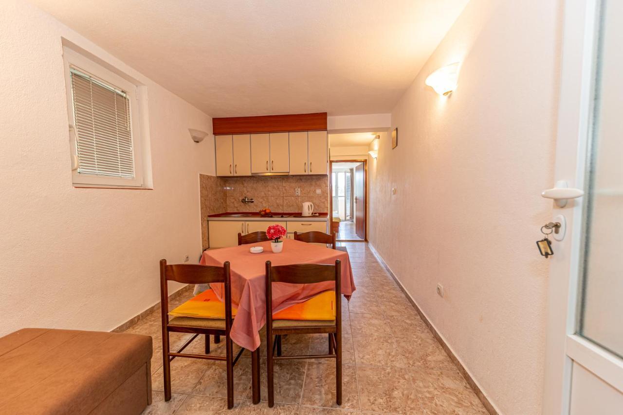 Apartment Knezevic Petrovac ภายนอก รูปภาพ