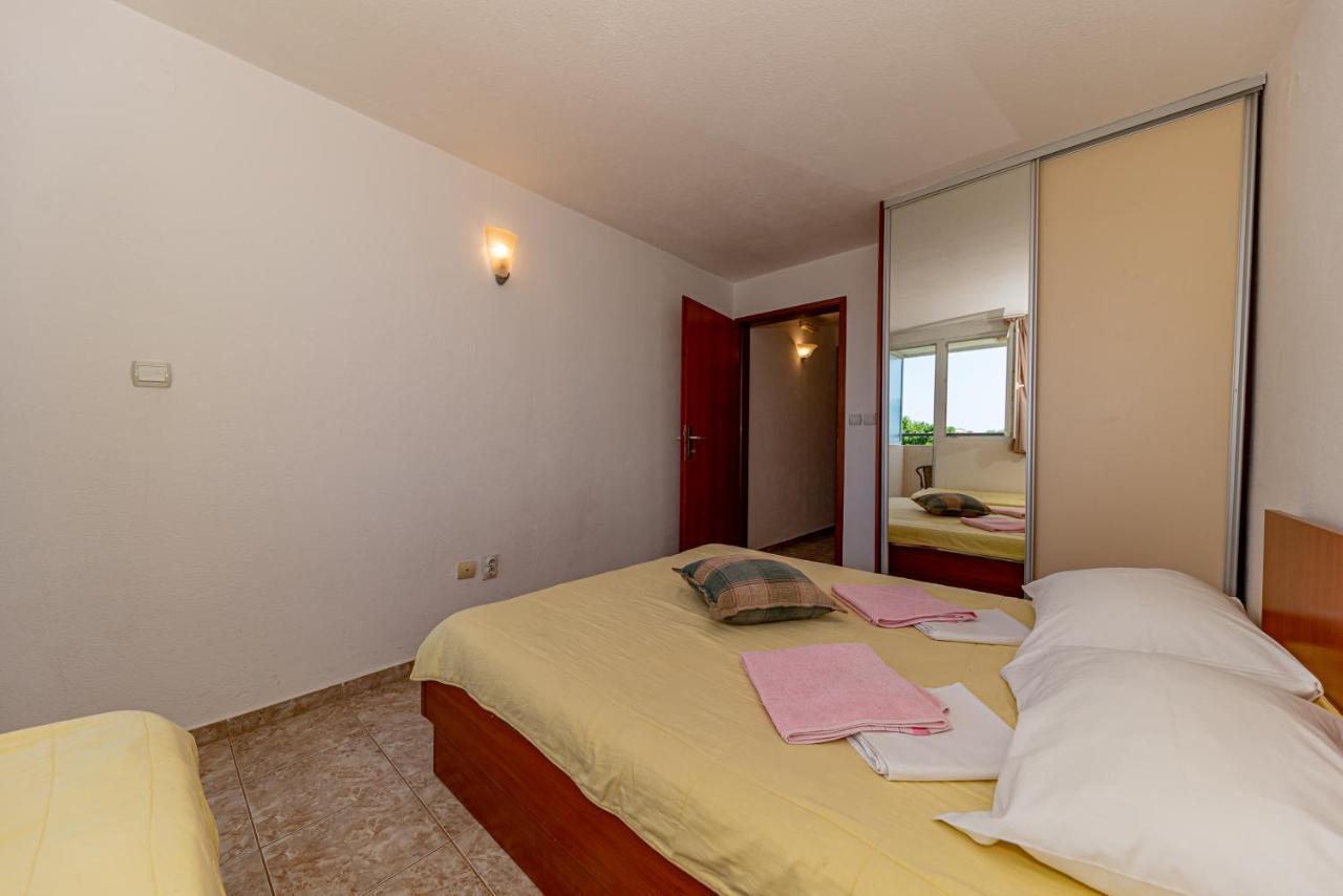 Apartment Knezevic Petrovac ภายนอก รูปภาพ