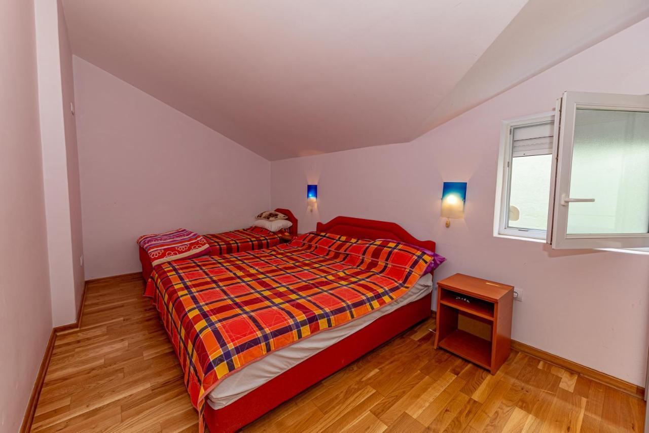 Apartment Knezevic Petrovac ภายนอก รูปภาพ